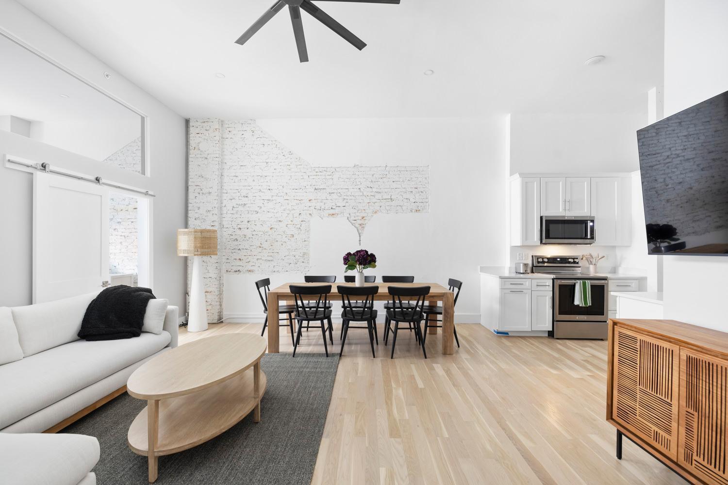 Modern Remodeled Loft In Portlands Iconic Old Port Appartement Buitenkant foto