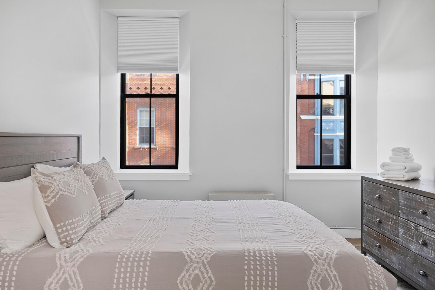 Modern Remodeled Loft In Portlands Iconic Old Port Appartement Buitenkant foto